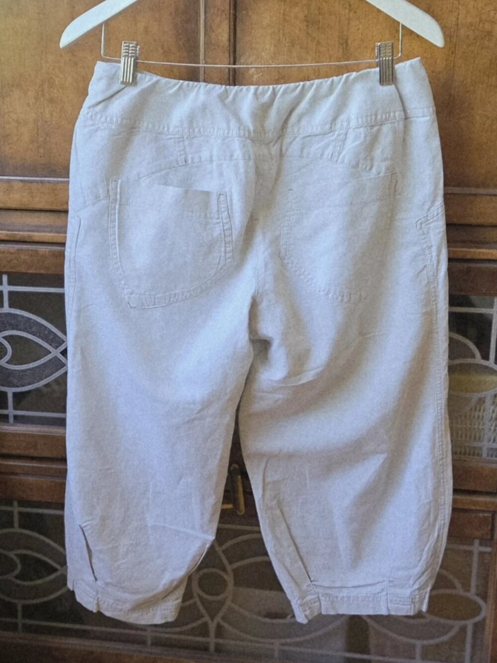 Arcteryx light taupe-colored Capri Arcteryx - Picture 4 of 8